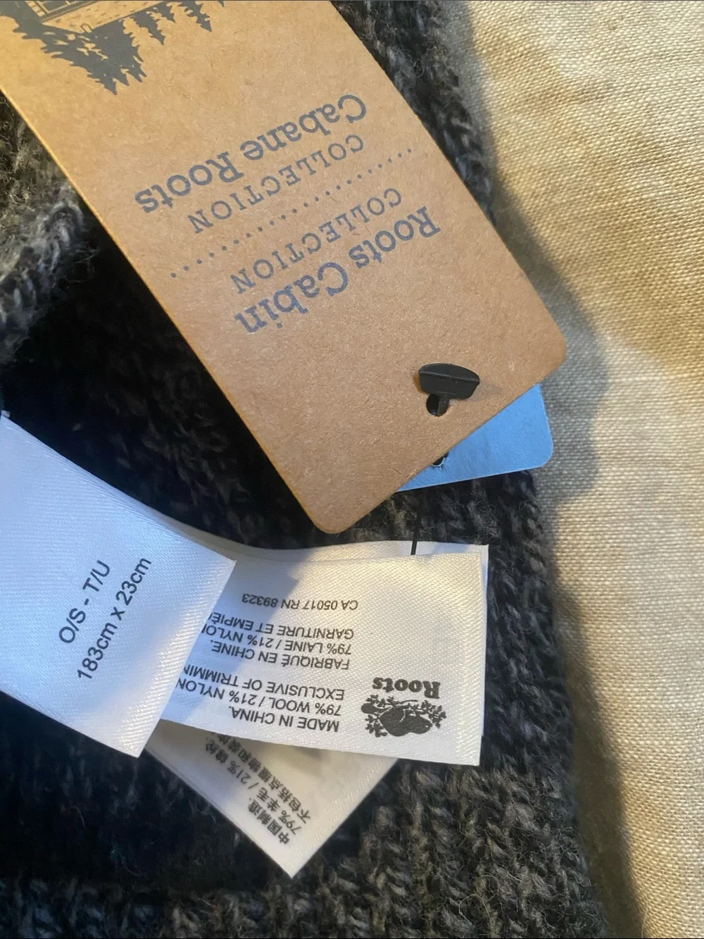 Roots Cabin rib scarf